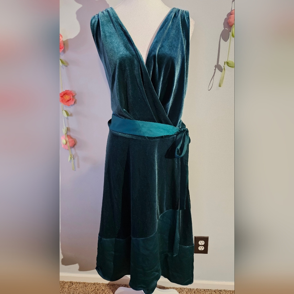 NWOT DKNY Velvet Faux Wrap Ruffle Midi Dress Plus Size 18W